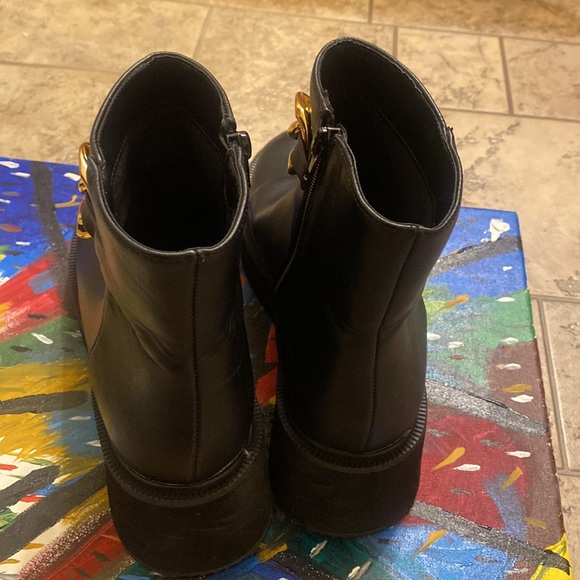 Front chain flat wedge boot - Picture 3 of 5